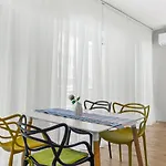 Living In Color - Chic With Balcony At Belvedere Residences 布加勒斯特