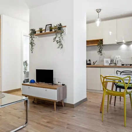 Living In Color - Chic With Balcony At Belvedere Residences Apartamento Bucareste