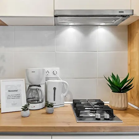 Living In Color - Chic With Balcony At Belvedere Residences בוקרשט