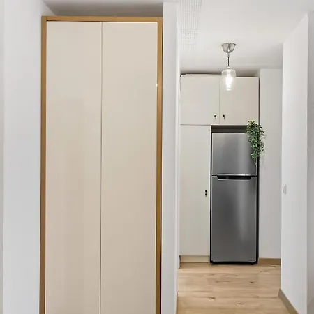 דירה Living In Color - Chic With Balcony At Belvedere Residences בוקרשט