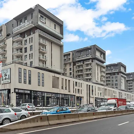 Daire Living In Color - Chic With Balcony At Belvedere Residences Bükreş