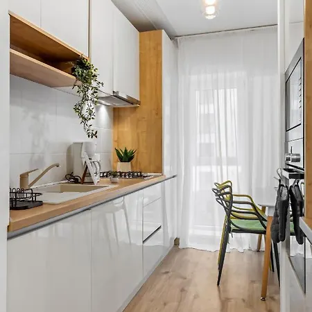 Daire Living In Color - Chic With Balcony At Belvedere Residences *