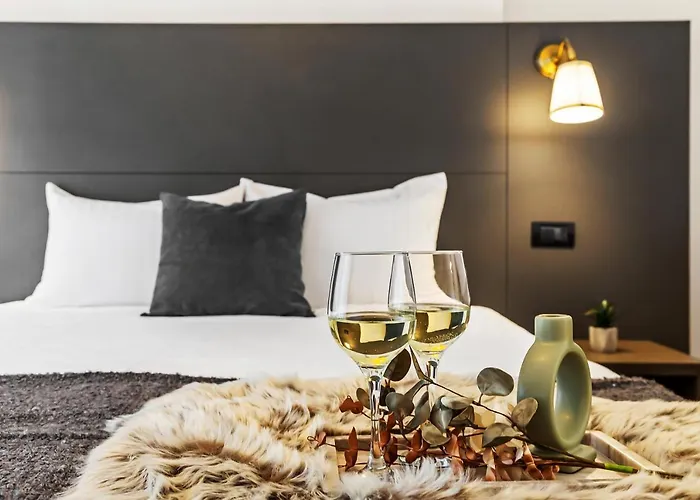 Apartment Living In Color - Chic With Balcony At Belvedere Residences Bucharest