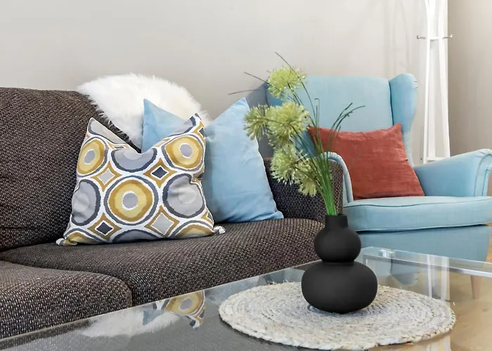 Living In Color - Chic With Balcony At Belvedere Residences Бухарест