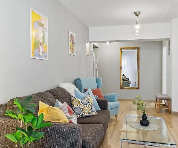 Living In Color - Chic With Balcony At Belvedere Residences