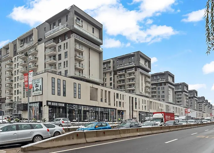 Apartment Living In Color - Chic With Balcony At Belvedere Residences Bucharest