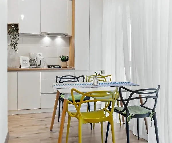 Living In Color - Chic With Balcony At Belvedere Residences *