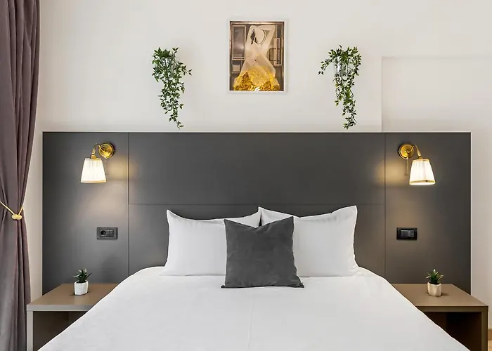 Living In Color - Chic With Balcony At Belvedere Residences