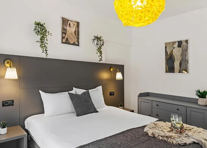 Living In Color - Chic With Balcony At Belvedere Residences Bukareszt